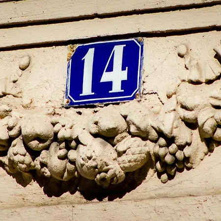 Le Quatorze Bis